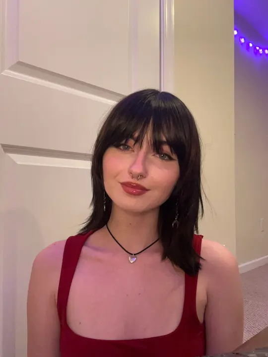 Portrait of Caitlin Devenie